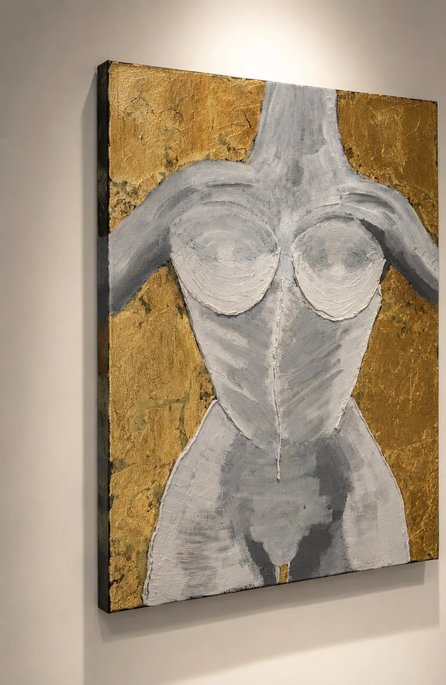 Gilded Form seen from an angle, showing the depth of the canvas and the relief of the sculpted surface